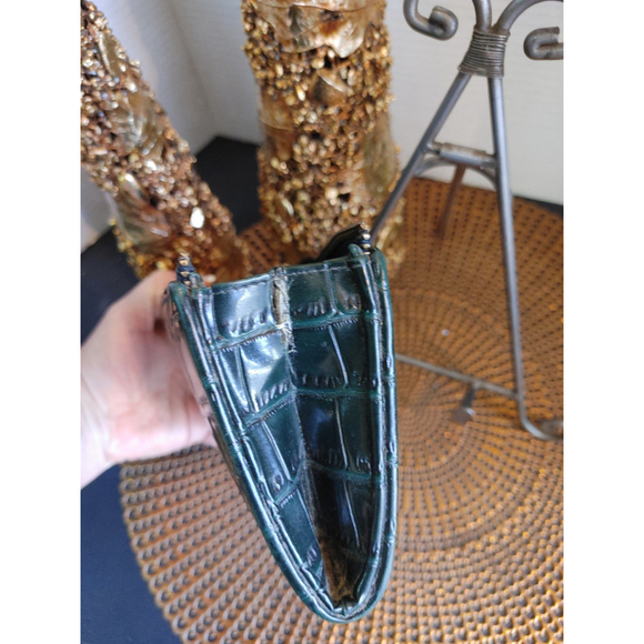 Ivanka Trump Crocodile Zip Clutch\Wallet - Picture 7 of 7